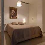Casa Aleardi Grazioso E Nuovissimo Monolocale Con Balcone * 페자로