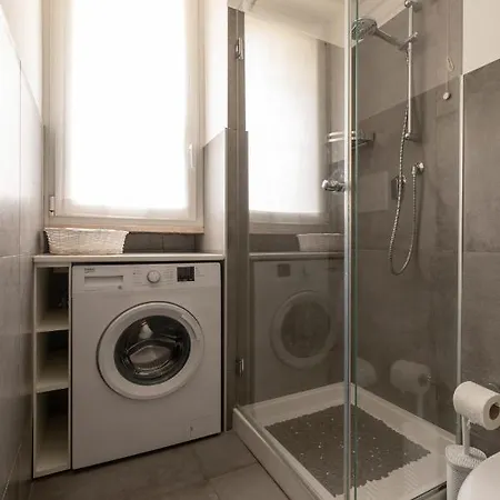 Casa Aleardi Grazioso E Nuovissimo Monolocale Con Balcone アパート *