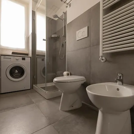 Casa Aleardi Grazioso E Nuovissimo Monolocale Con Balcone ペザロ