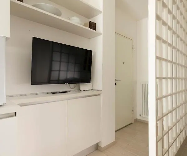 Casa Aleardi Grazioso E Nuovissimo Monolocale Con Balcone Apartamento *