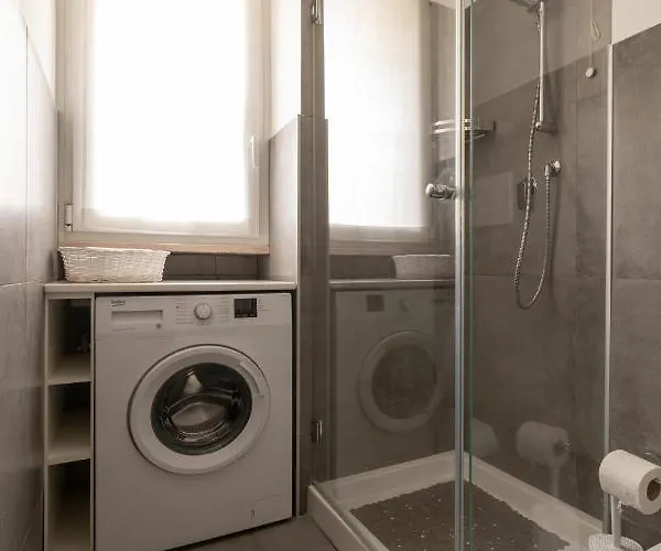 Casa Aleardi Grazioso E Nuovissimo Monolocale Con Balcone Apartamento *